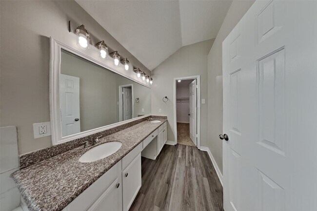 Building Photo - 17919 Scrub Oak Dr