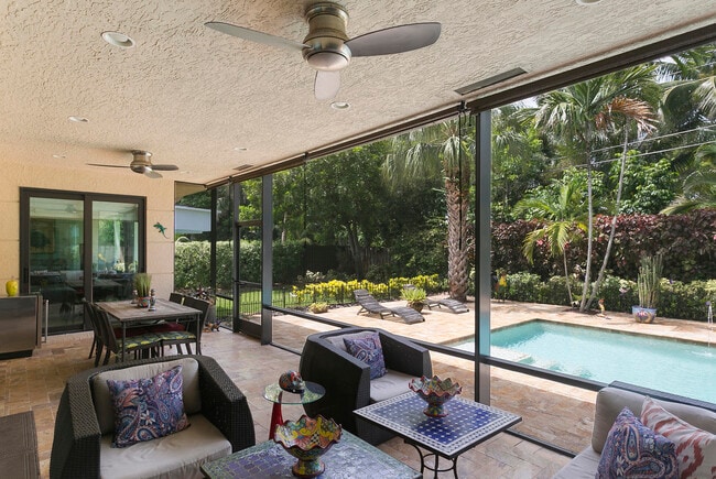 Building Photo - 2701 NE 2nd Ave