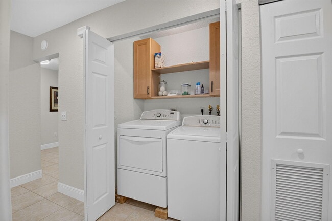 Building Photo - 9292 Sable Ridge Cir