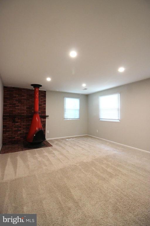 Building Photo - 6211 Duntley Ct