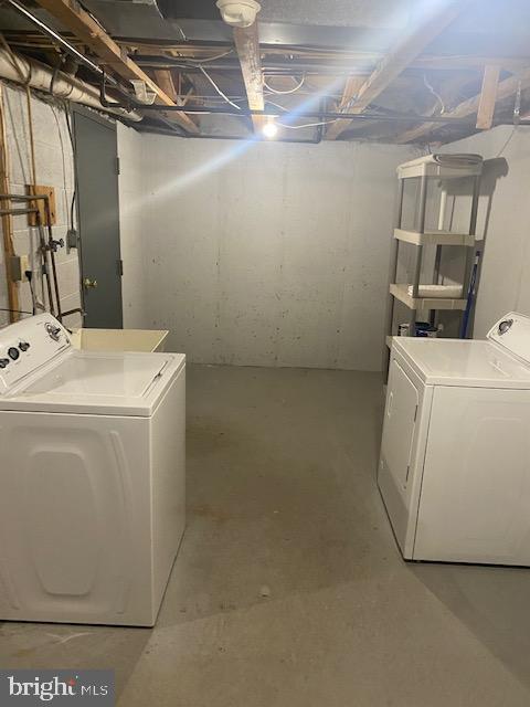 Building Photo - 1125 Cathedral Ln