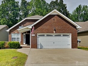Building Photo - 315 David Dr