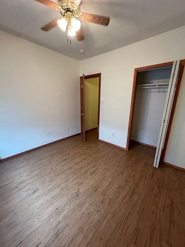 Building Photo - Great Duplex in Loveland