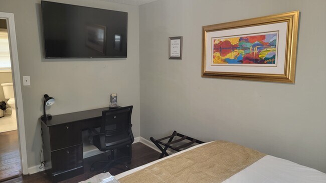 Bedroom 1 - 6585 Buckhurst Trl