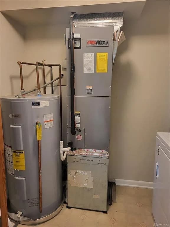 Building Photo - 851 Clareridge Ln