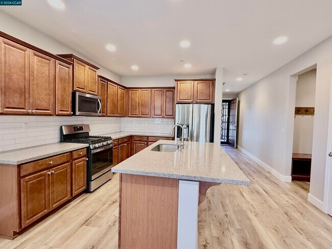 Building Photo - 373 Anchorage Dr