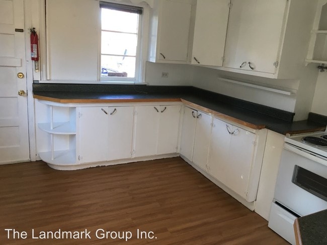 Building Photo - 3216 E Madison St