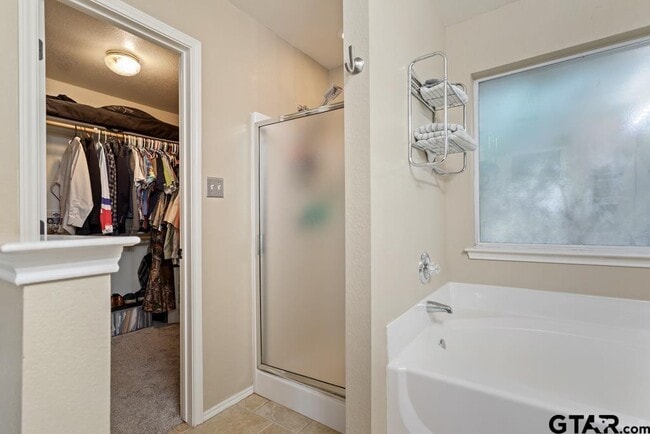 Building Photo - 308 Willow Rd