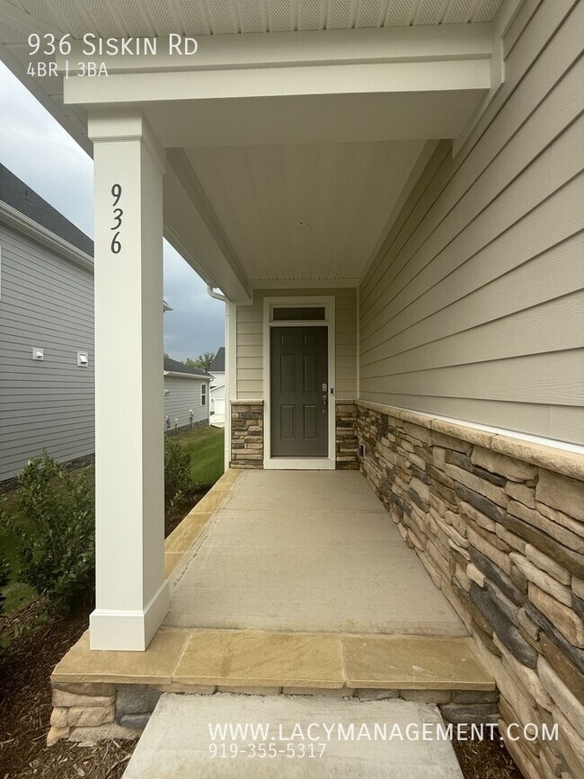 Building Photo - 936 Siskin Rd
