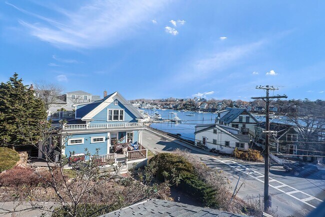 Building Photo - 42 Rocky Neck Ave