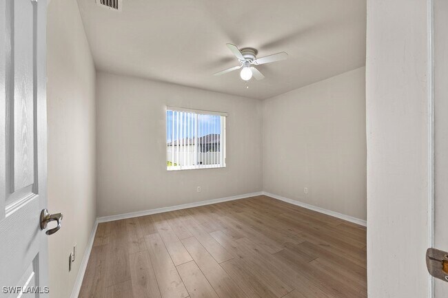 Building Photo - 3101 SW 22nd Ave