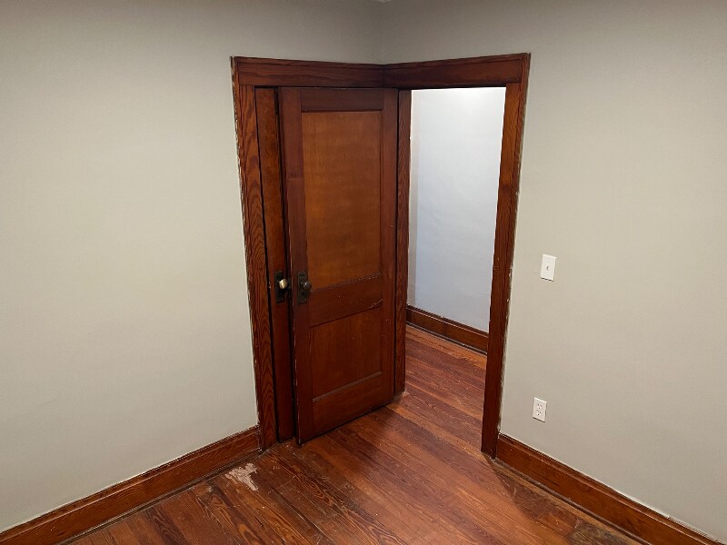 Building Photo - 221-223-223 S State St