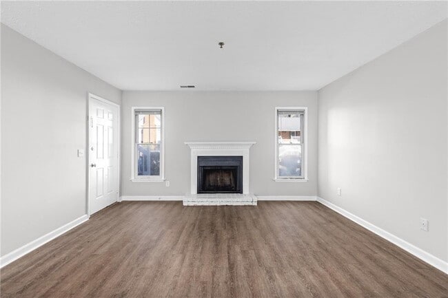 Building Photo - 295 E Burns Ct SW