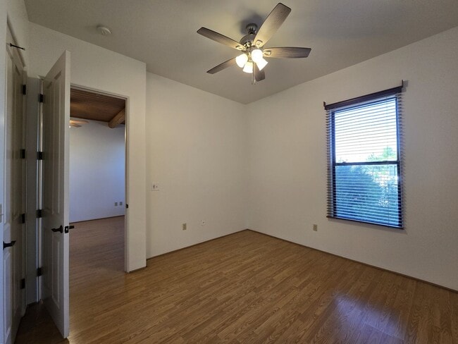 Building Photo - 1405 Vegas Verdes Dr