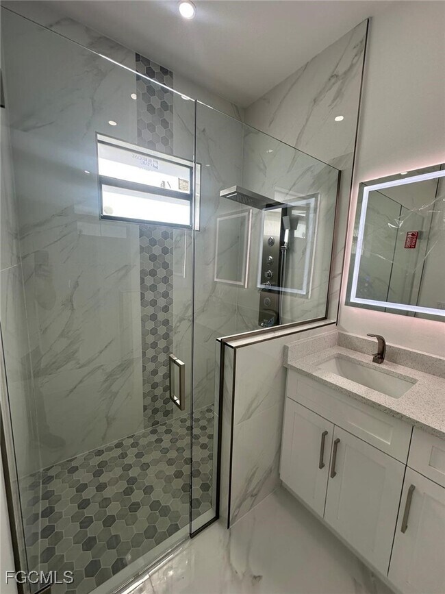 Building Photo - 1022 Candlelight Dr