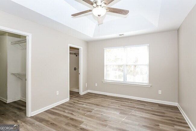 Building Photo - 3846 Kenner Dr SW
