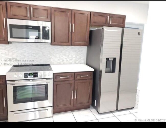 Building Photo - 3040 SW 77th Ct