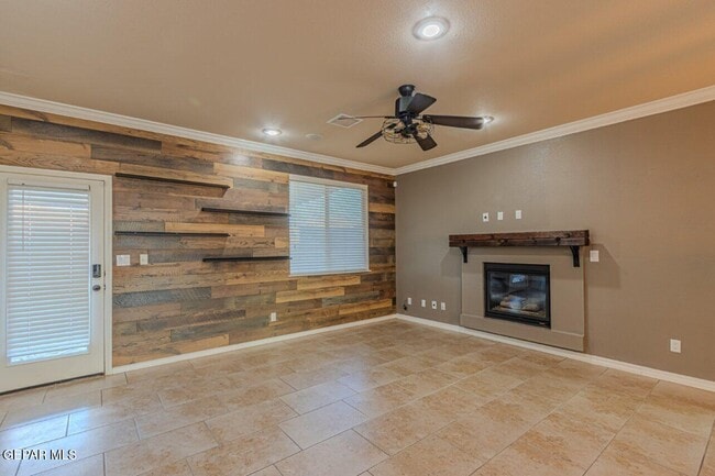 Building Photo - 2058 Bluff Creek St