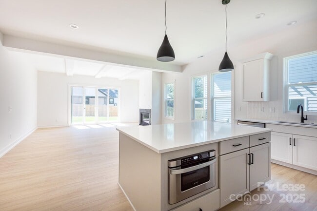 Building Photo - 505 Bowman Rd