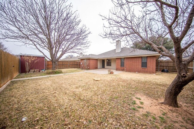 Building Photo - Beautiful Home In South Lubbock! Available...