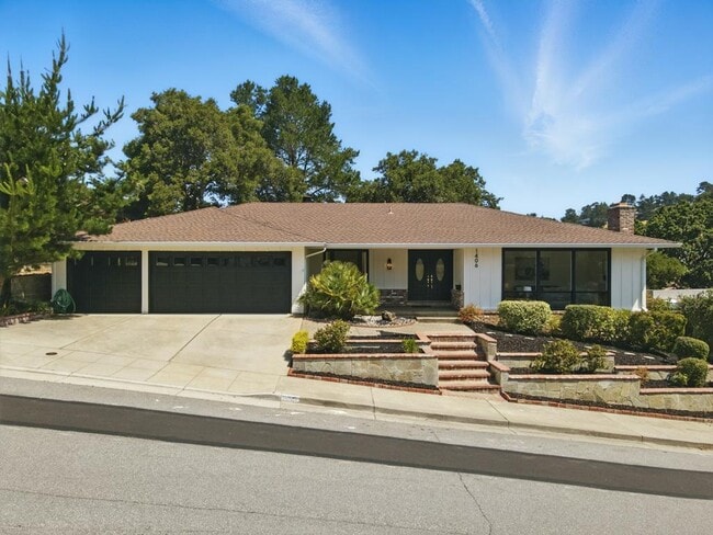 Building Photo - 1406 Cedarwood Dr