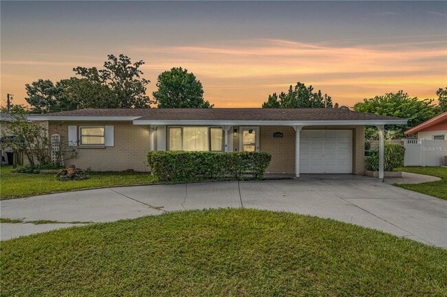 Primary Photo - 13750 Antigua Dr