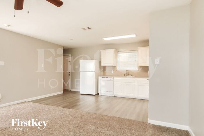 Building Photo - 2621 Marlin Dr