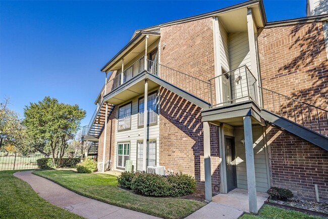 Building Photo - 5981 Arapaho Rd