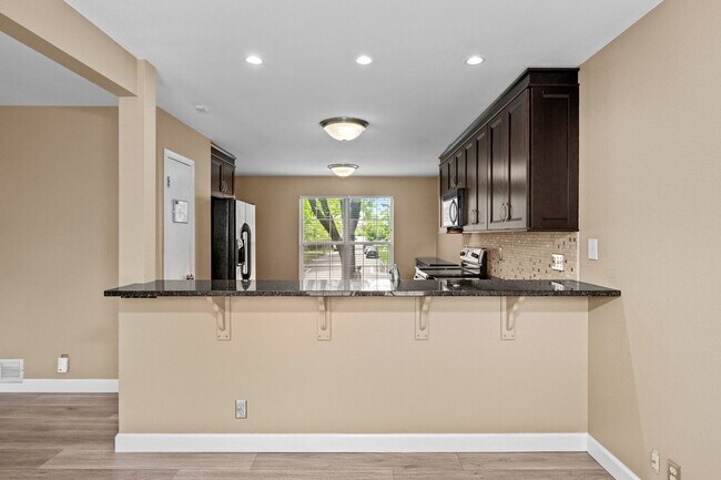 Building Photo - Gorgeous home by Sloans Lake!