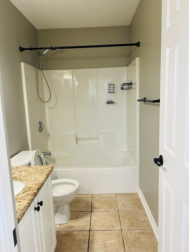 Building Photo - Charming 3-Bedroom Ranch in Greer’s Covete...