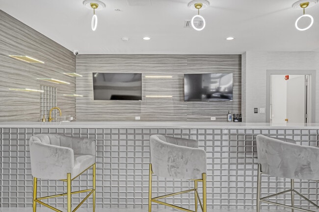 Building Photo - 5200 N Ocean Dr