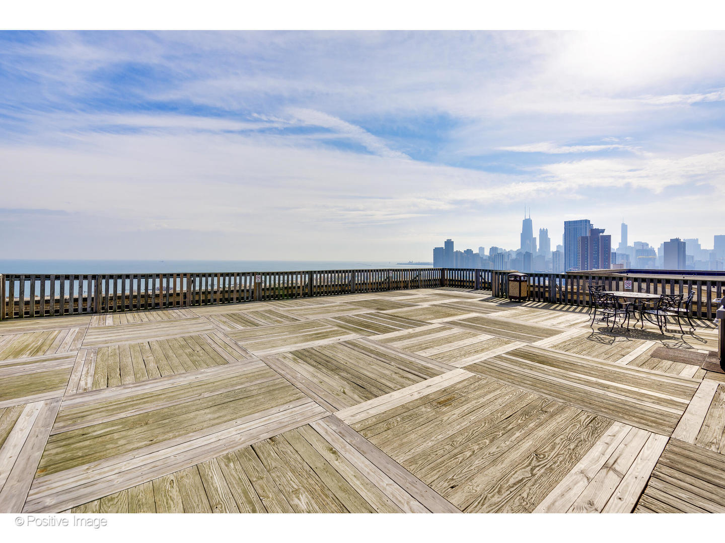 Building Photo - 2000 N Lincoln Park W