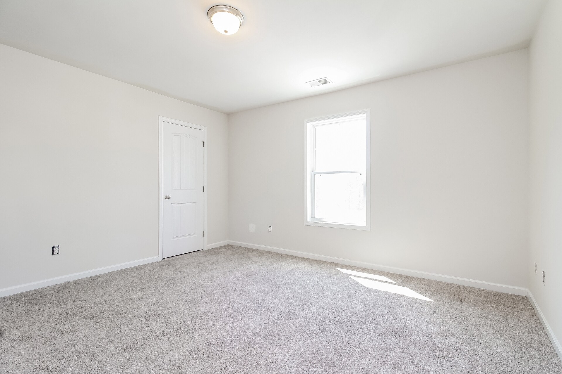 Building Photo - 309 Noble Ln