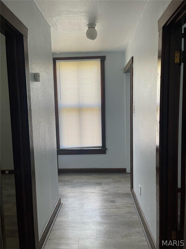 Building Photo - 1717 Lasalle St