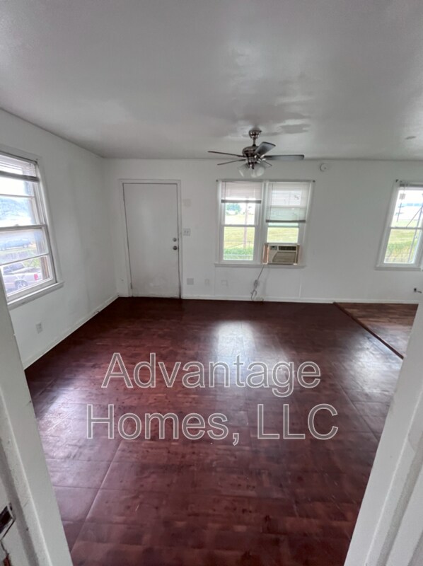 Building Photo - 1007 N Scott Ave