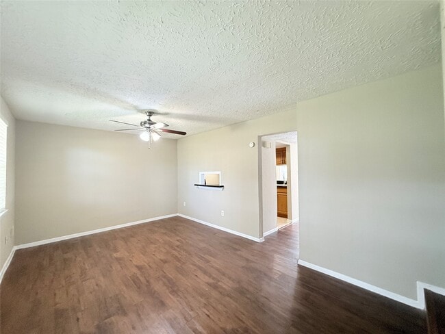 Building Photo - 12875 High Star Dr