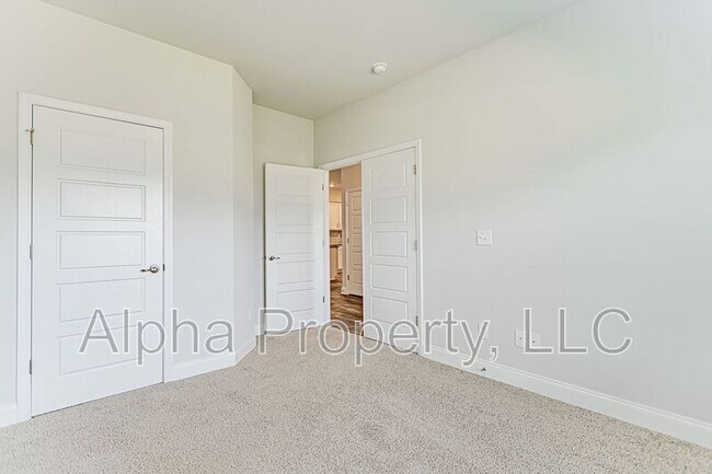 Building Photo - 504 Flying Squirrel Wy