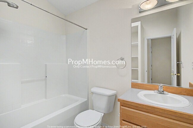 Building Photo - Bull Mountain Three Bedroom Home!