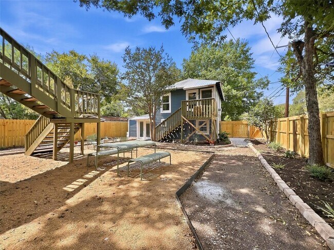 Building Photo - 4014 Avenue D