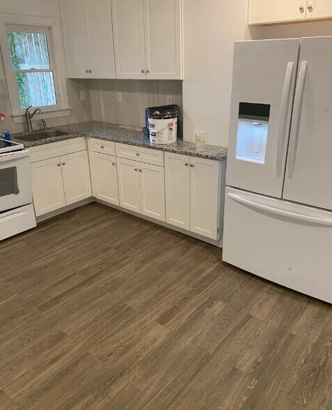 Building Photo - 1417 W Leigh St