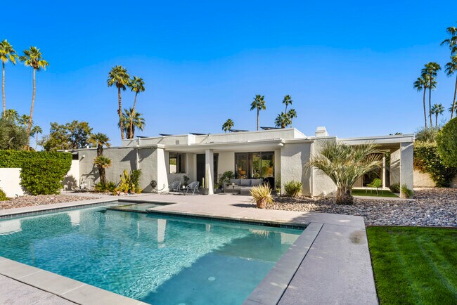 Building Photo - 1411 Via Isla