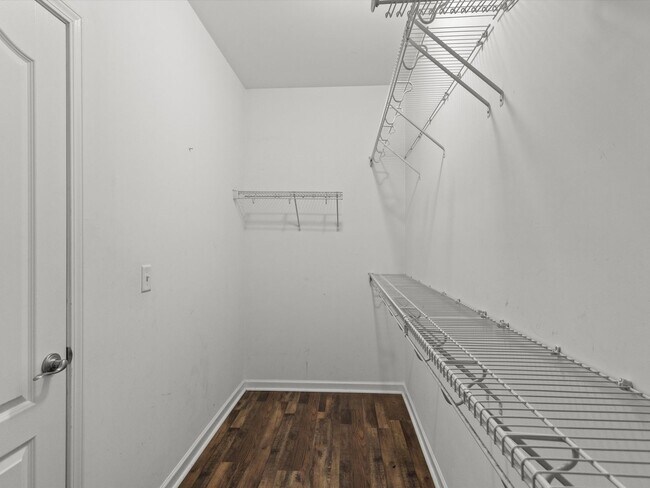 Building Photo - Beautiful Brick Home in Canebrake