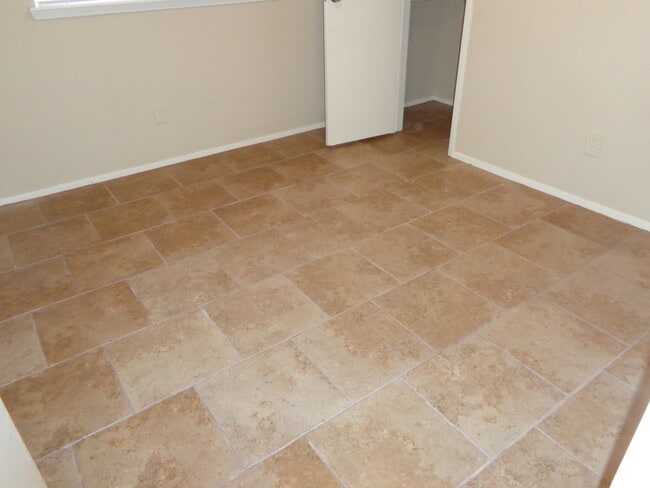 Building Photo - Affordable Duplex