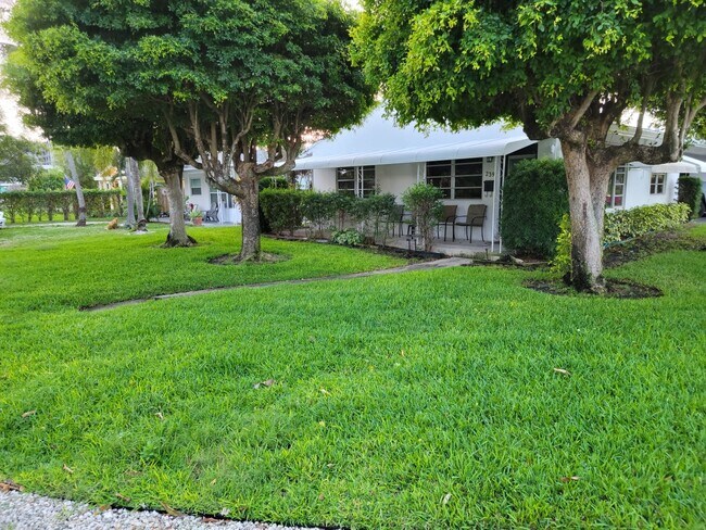 Primary Photo - 2312 NE 4th St