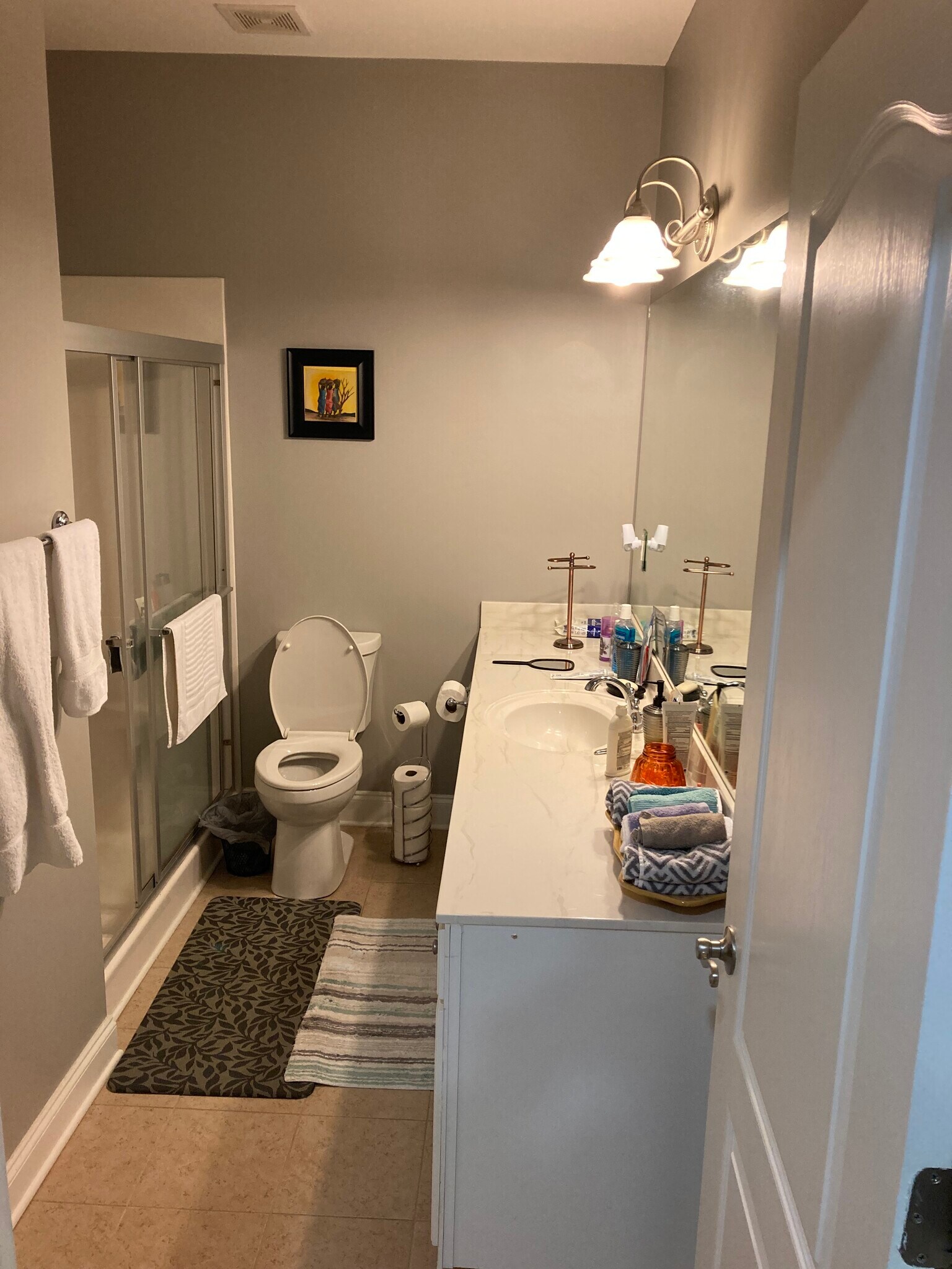 Bathroom. - 5516 Ridgemoor Dr
