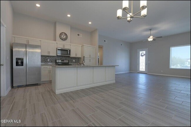 Building Photo - 14512 Charles Foster Ave