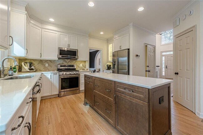 Building Photo - 6430 Bannerhorn Run