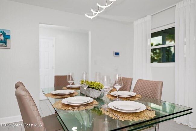 Building Photo - 363 Harbor Dr