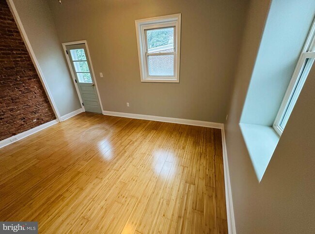 Building Photo - 4264 Manayunk Ave