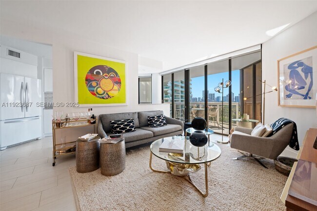 Building Photo - 20185 E Country Club Dr